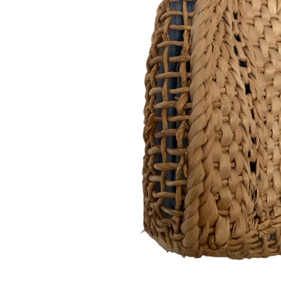 J. Crew Straw Tote Bag With Blue Lining - Picture 4 of 7